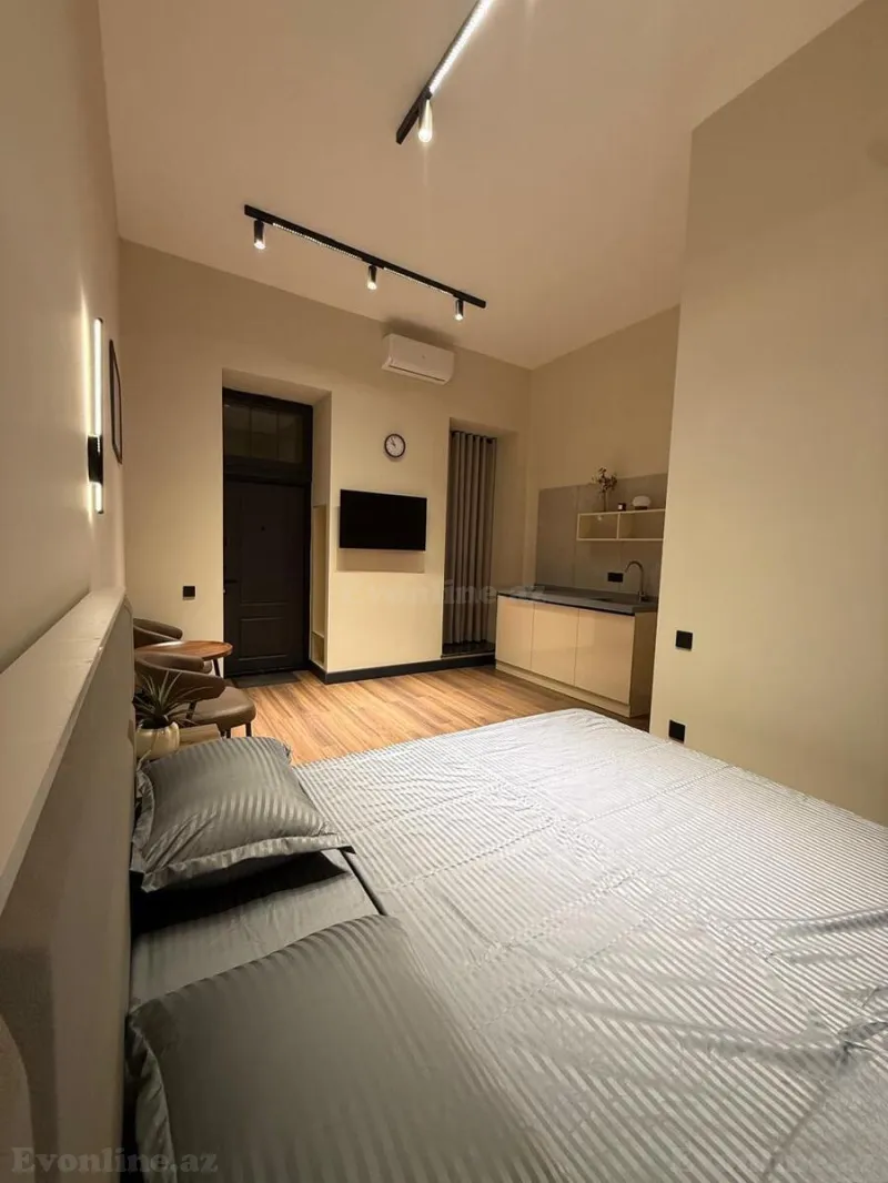 1 otaqlı Mənzil 26 m² Sahil m. Kirayə verilir