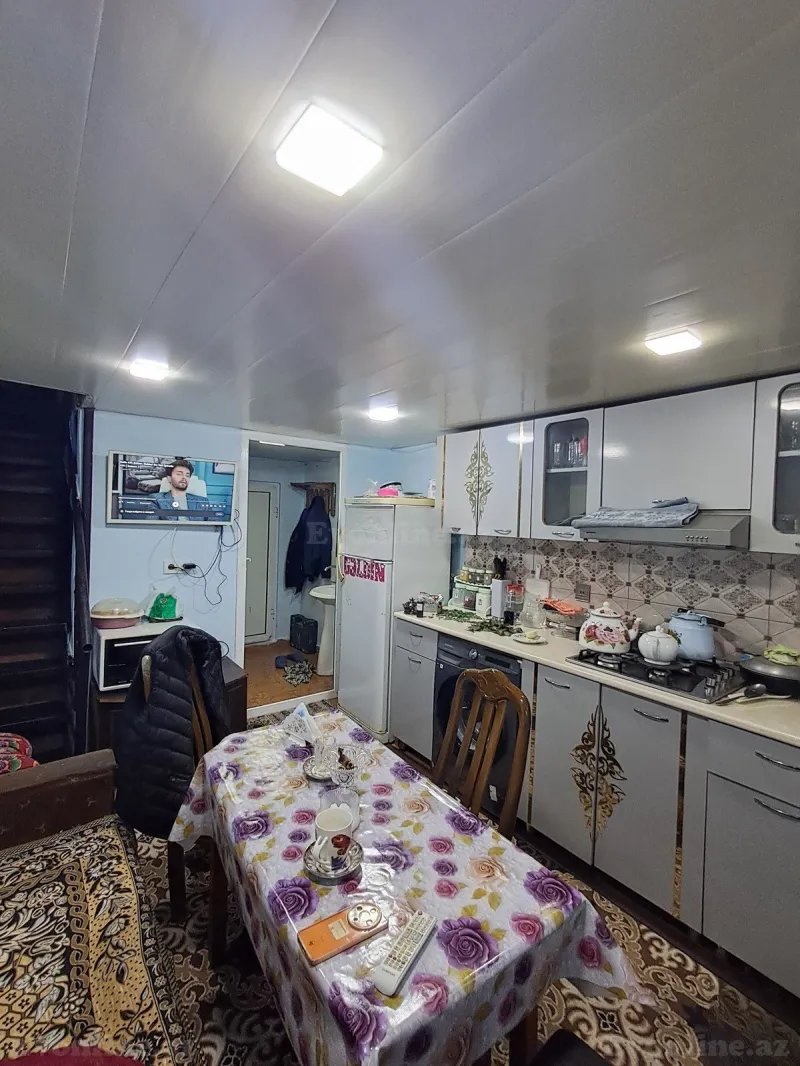 Satılır 3 otaqlı Həyət evi 65 m² İnşaatçılar m. - şəkil 2