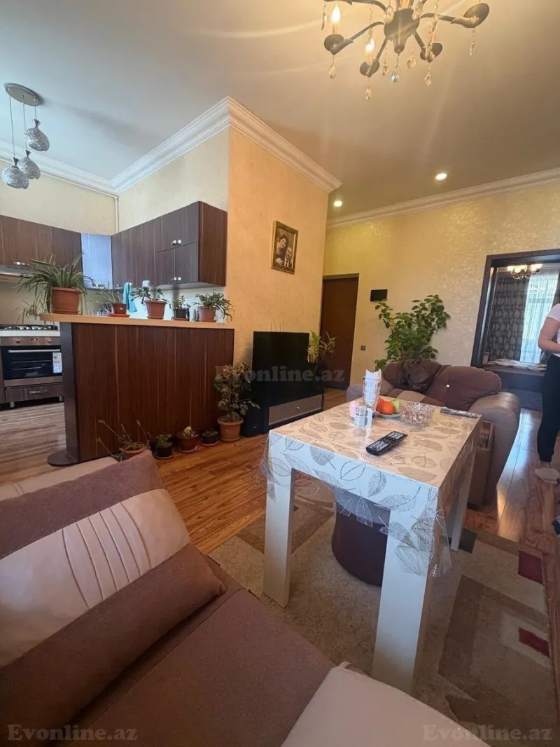 2 otaqlı Mənzil 67 m² Elmlər Akademiyası m. Satılır