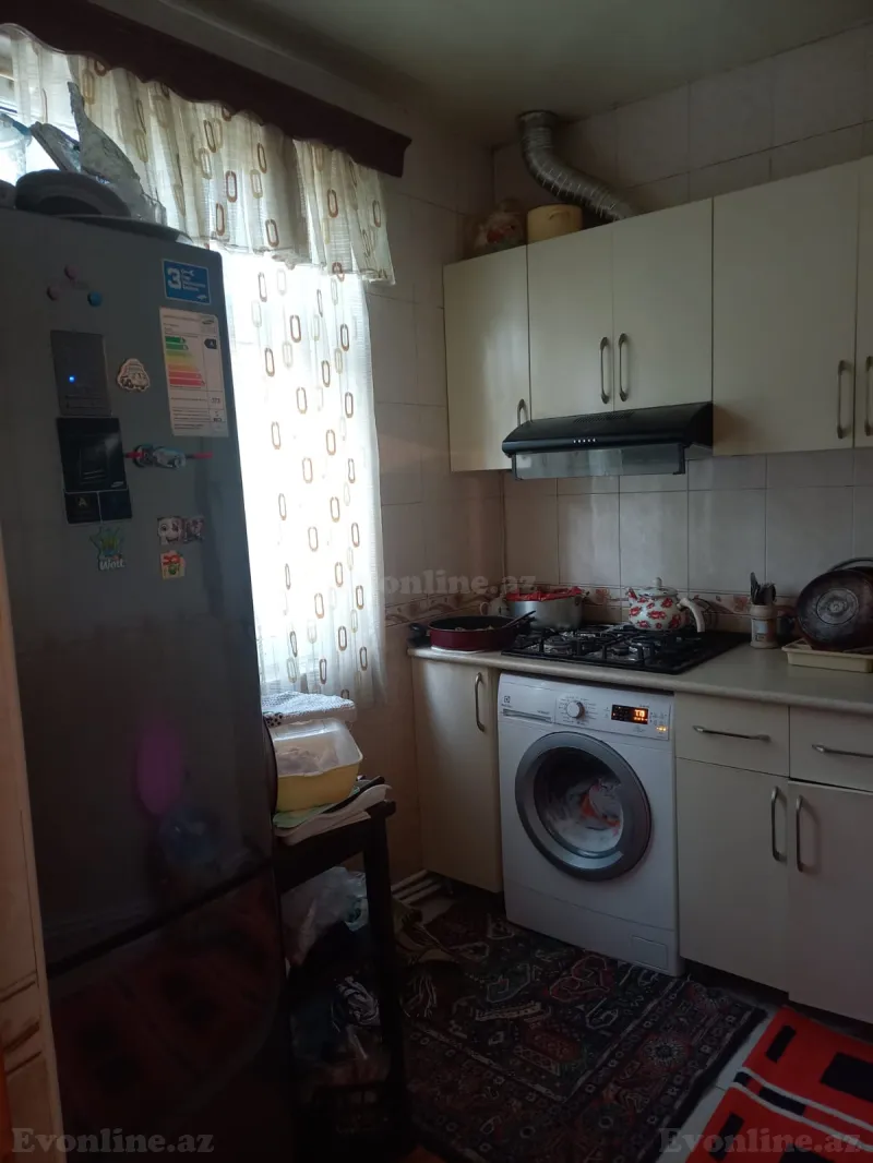 3 otaqlı Mənzil 75 m² 5-ci mikrorayon Kirayə verilir