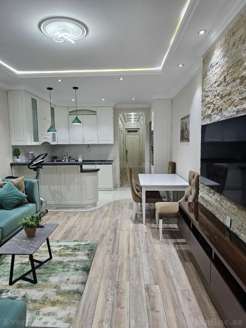 Kirayə verilir 2 otaqlı Mənzil Köhnə tikili 50 m² Sahil m. - şəkil 22