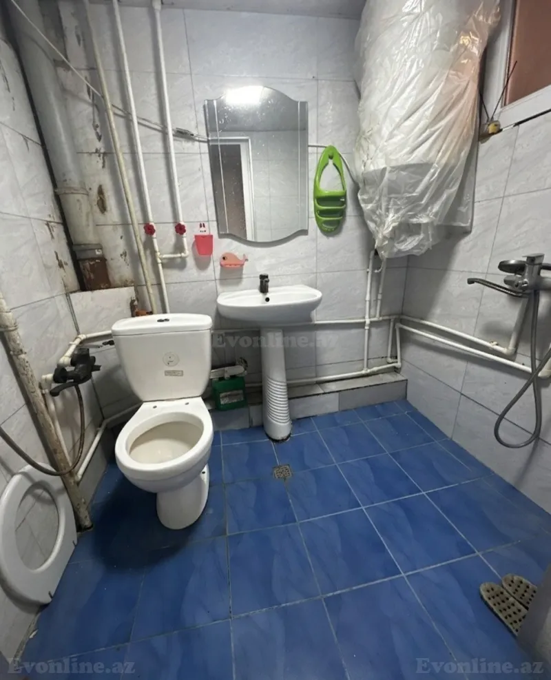 Kirayə verilir 2 otaqlı Mənzil Köhnə tikili 60 m² Neftçilər m. - şəkil 4