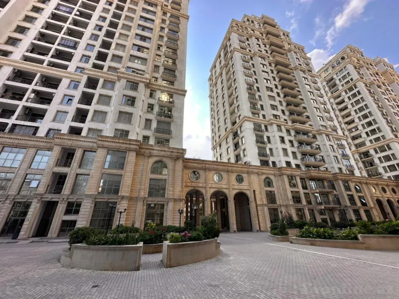 3 otaqlı Mənzil 130 m² Elmlər Akademiyası m. Satılır