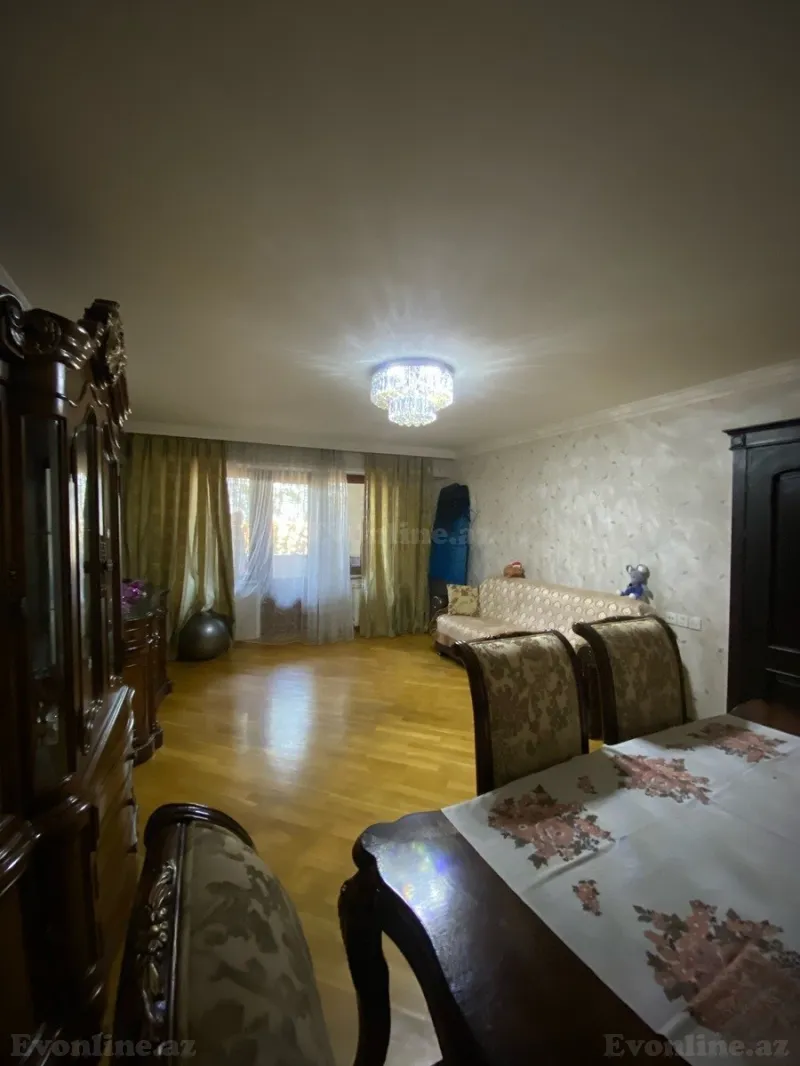 Satılır 3 otaqlı Mənzil Köhnə tikili 100 m² Yasamal r. - şəkil 2