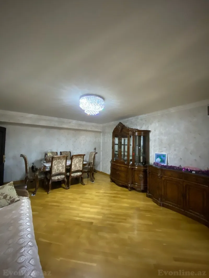 Satılır 3 otaqlı Mənzil Köhnə tikili 100 m² Yasamal r. - şəkil 3