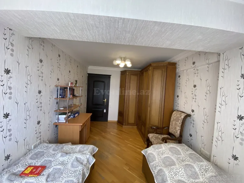 Satılır 3 otaqlı Mənzil Köhnə tikili 100 m² Yasamal r. - şəkil 16