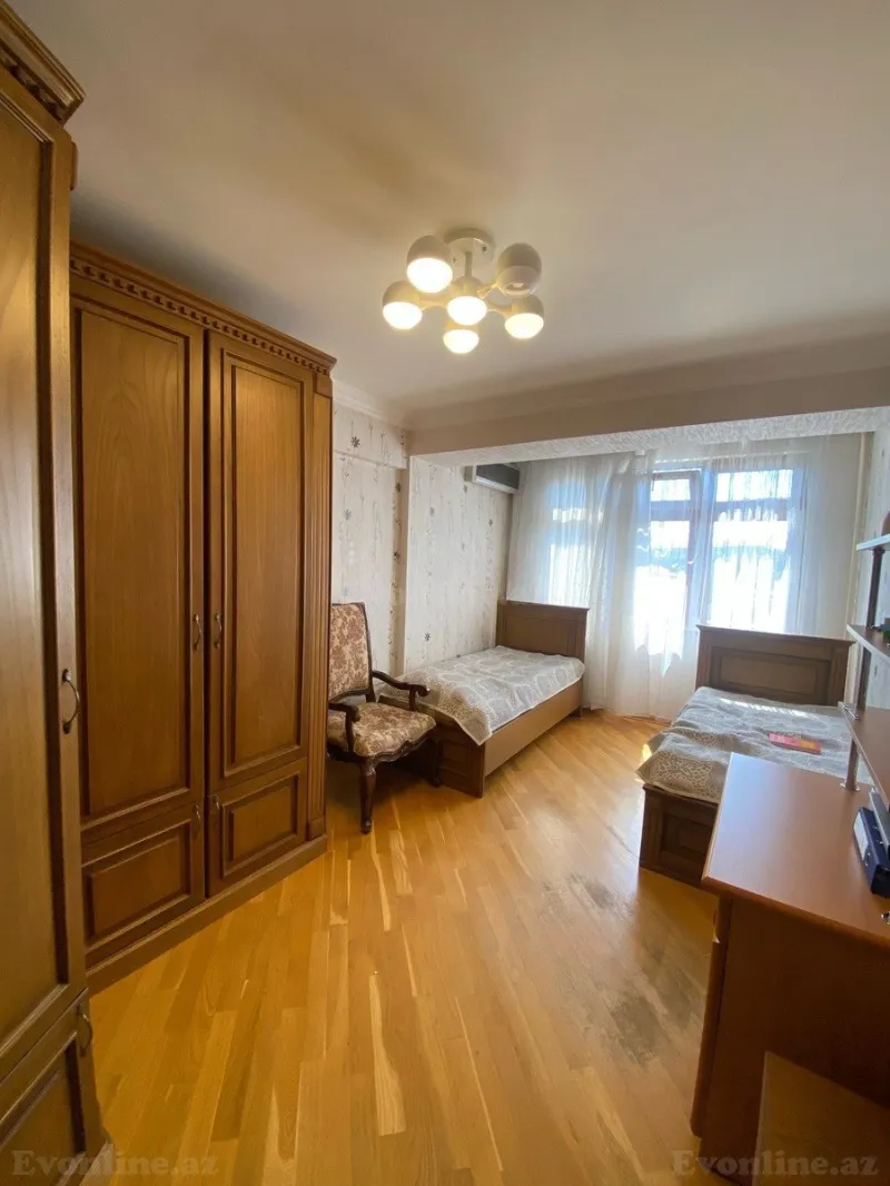 Satılır 3 otaqlı Mənzil Köhnə tikili 100 m² Yasamal r. - şəkil 18