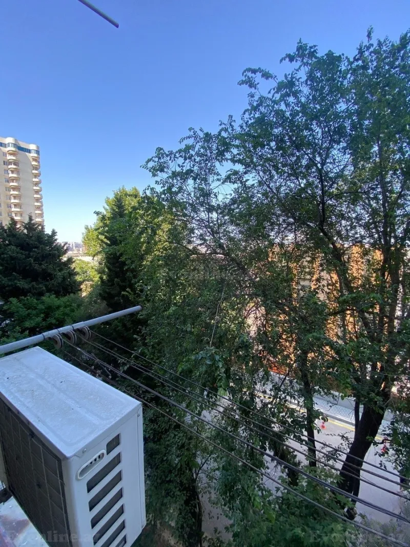 Satılır 3 otaqlı Mənzil Köhnə tikili 100 m² Yasamal r. - şəkil 22