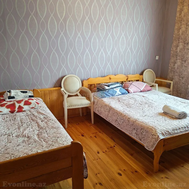 Kirayə verilir 3 otaqlı Həyət evi 140 m² Qəbələ