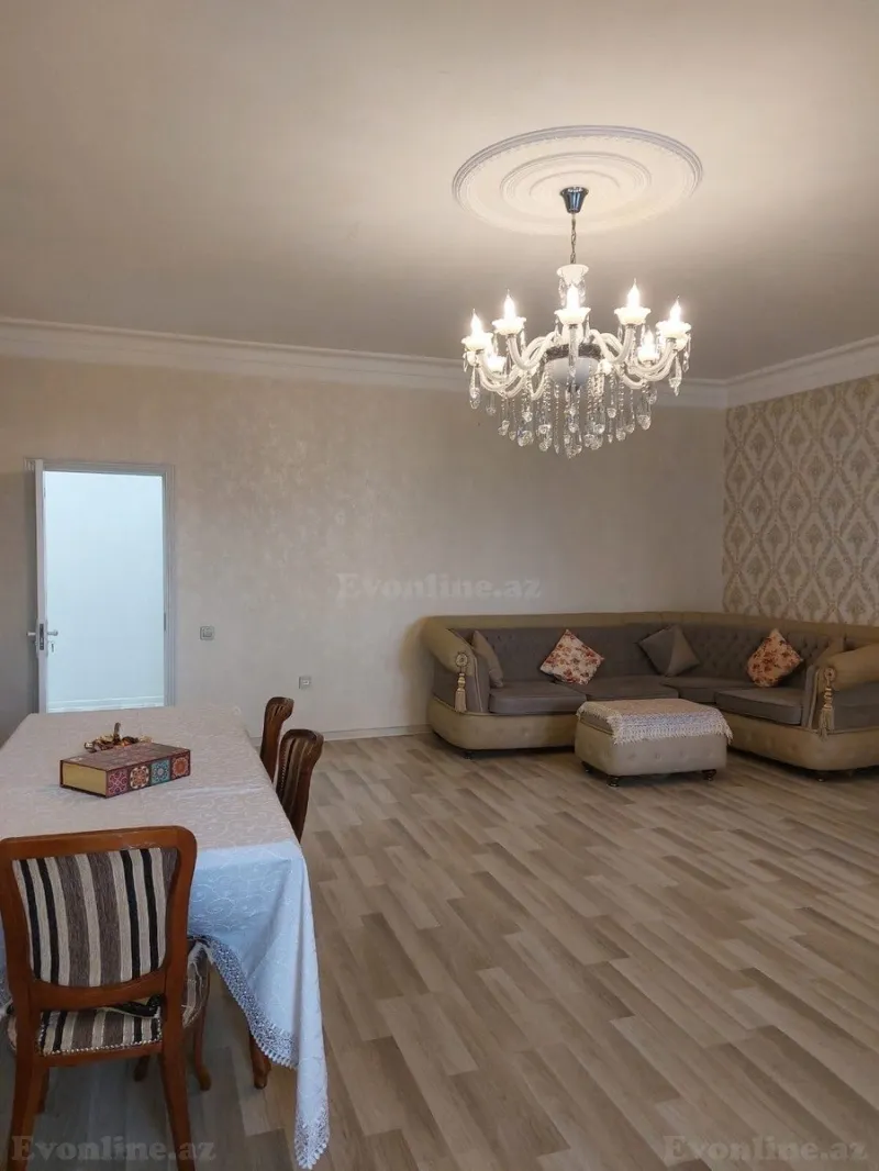 3 otaqlı Mənzil 150 m² İnşaatçılar m. Satılır