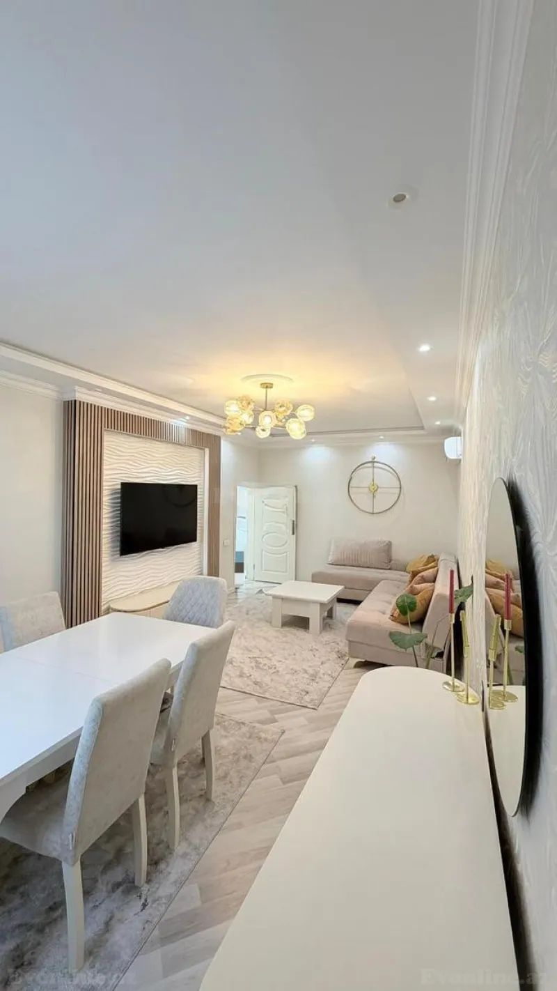 Satılır 3 otaqlı Mənzil Köhnə tikili 70 m² Yeni Günəşli - şəkil 2