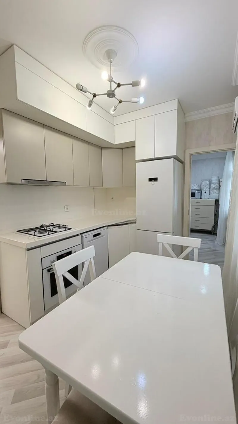 Satılır 3 otaqlı Mənzil Köhnə tikili 70 m² Yeni Günəşli - şəkil 5