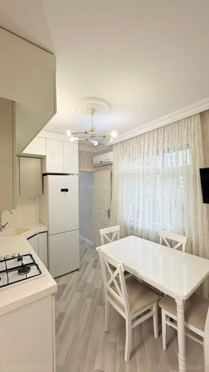 Satılır 3 otaqlı Mənzil Köhnə tikili 70 m² Yeni Günəşli - şəkil 6