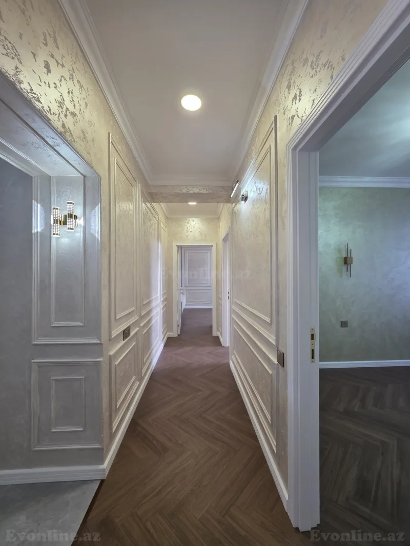 3 otaqlı Mənzil 95 m² Neftçilər m. Satılır