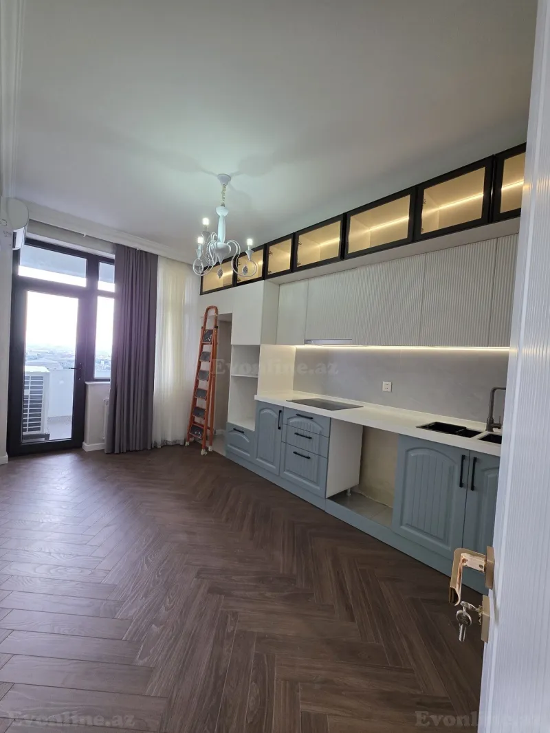Satılır 3 otaqlı Mənzil Yeni tikili 95 m² Neftçilər m. - şəkil 14