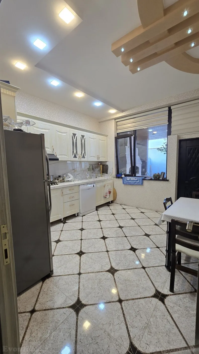 Satılır 5 otaqlı Həyət evi 210 m² Biləcəri - şəkil 12