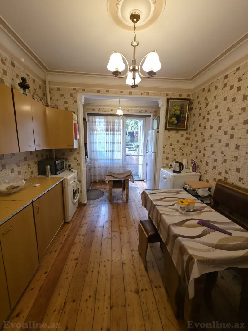 Satılır 3 otaqlı Mənzil Köhnə tikili 75 m² Bakıxanov - şəkil 9