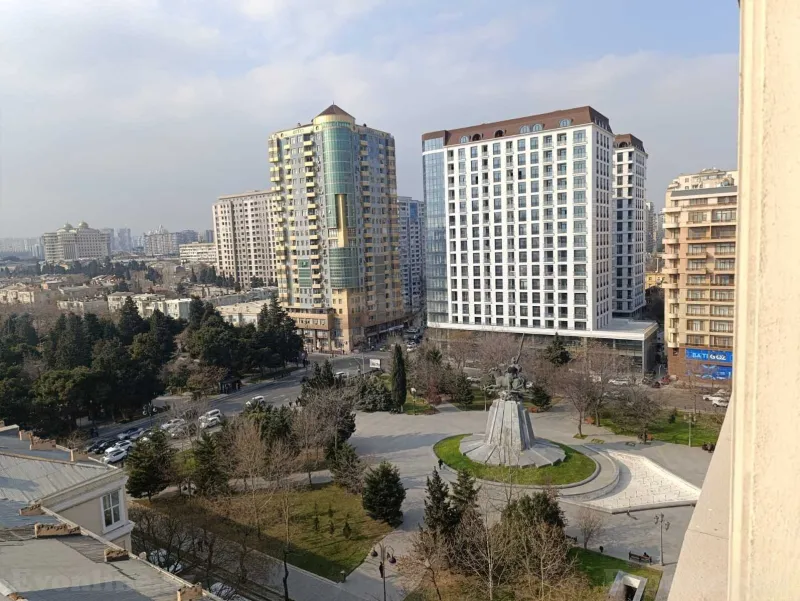 Satılır 4 otaqlı Mənzil Yeni tikili 154 m² Nərimanov r. - şəkil 12