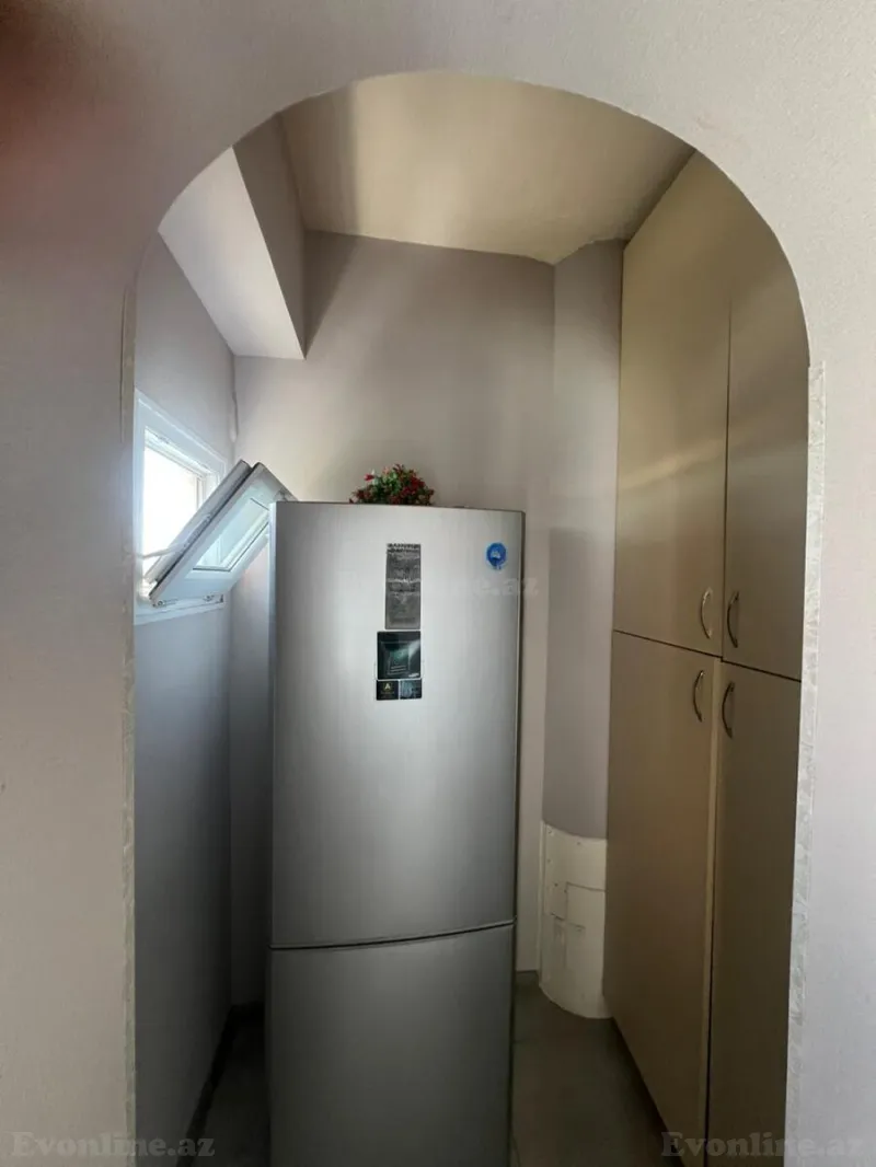 Satılır 3 otaqlı Mənzil Köhnə tikili 76 m² Koroğlu m. - şəkil 6