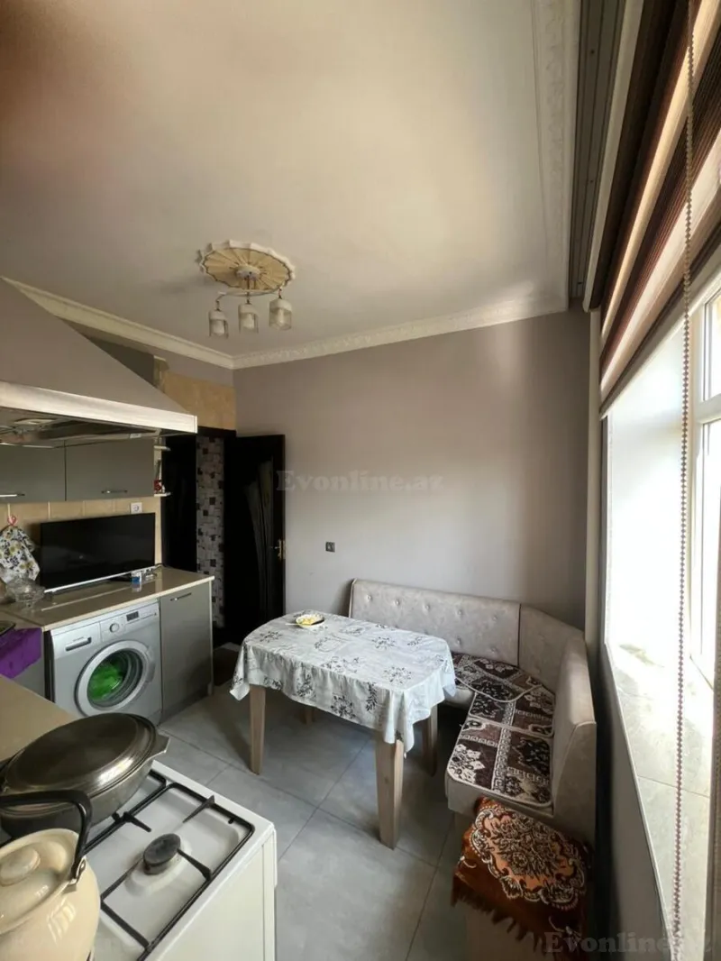 Satılır 3 otaqlı Mənzil Köhnə tikili 76 m² Koroğlu m. - şəkil 8