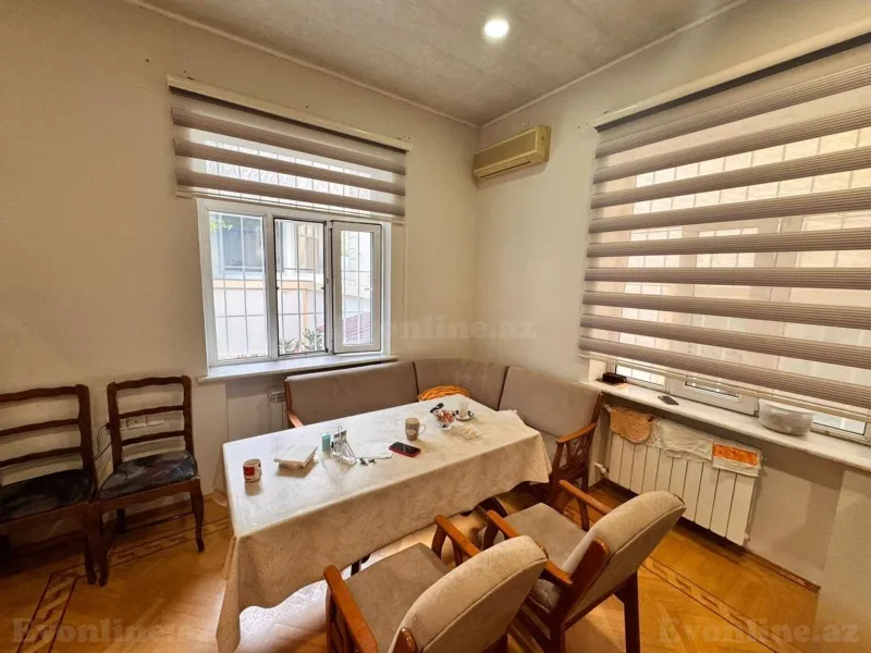Satılır 8 otaqlı Həyət evi 300 m² Elmlər Akademiyası m. - şəkil 6