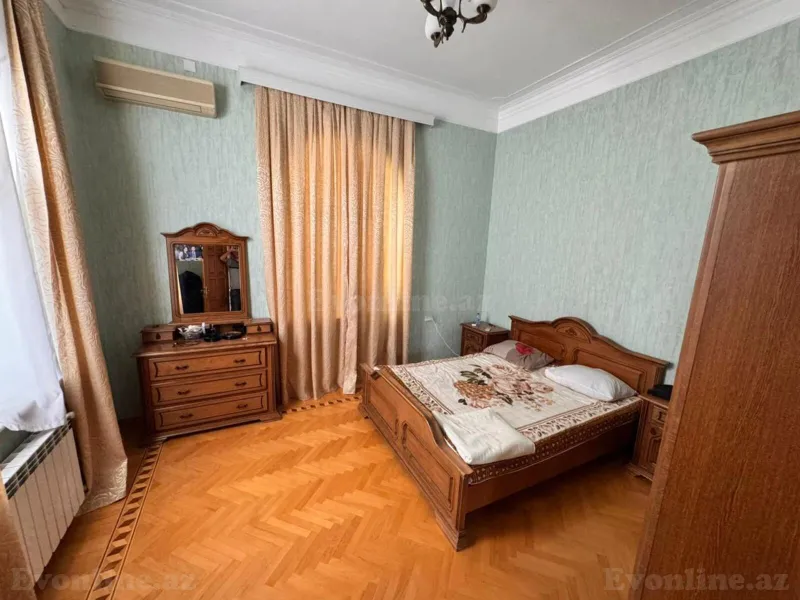 Satılır 8 otaqlı Həyət evi 300 m² Elmlər Akademiyası m. - şəkil 9