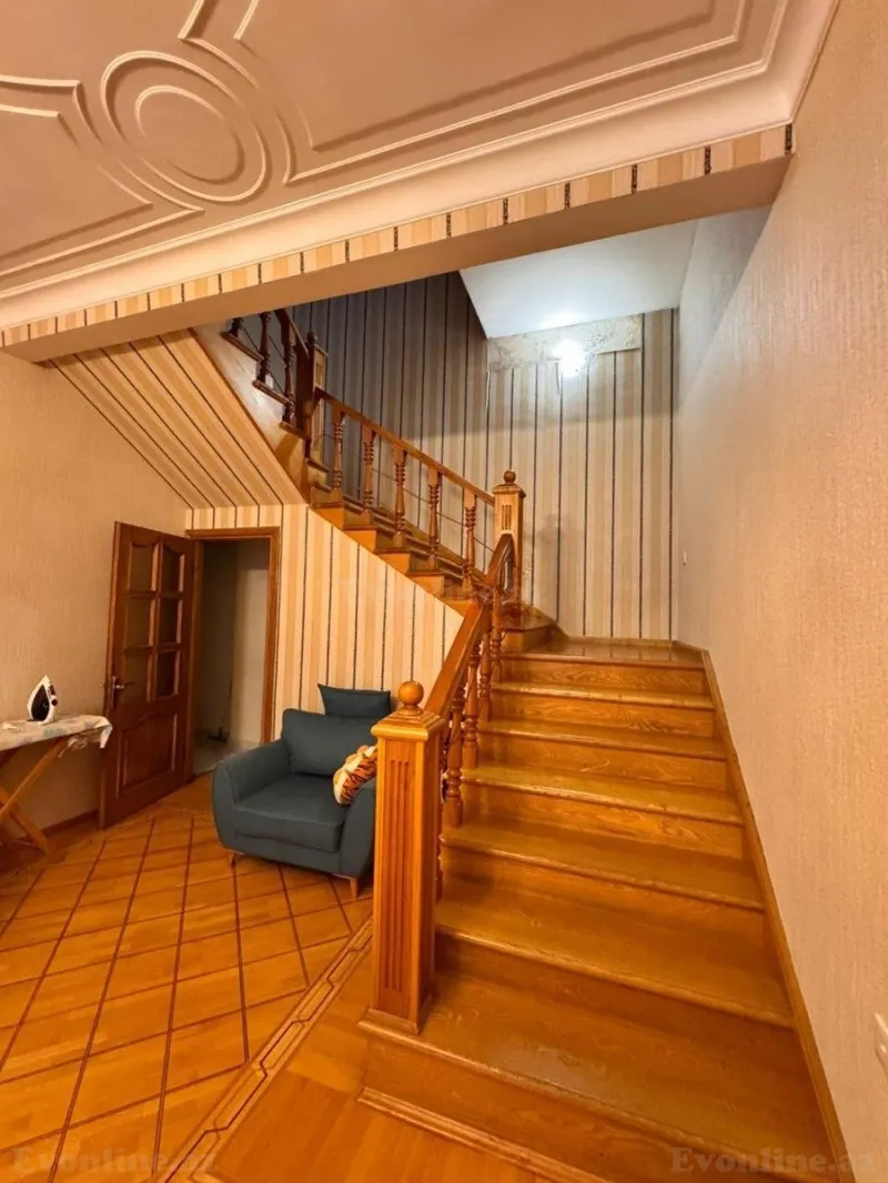 Satılır 8 otaqlı Həyət evi 300 m² Elmlər Akademiyası m. - şəkil 15