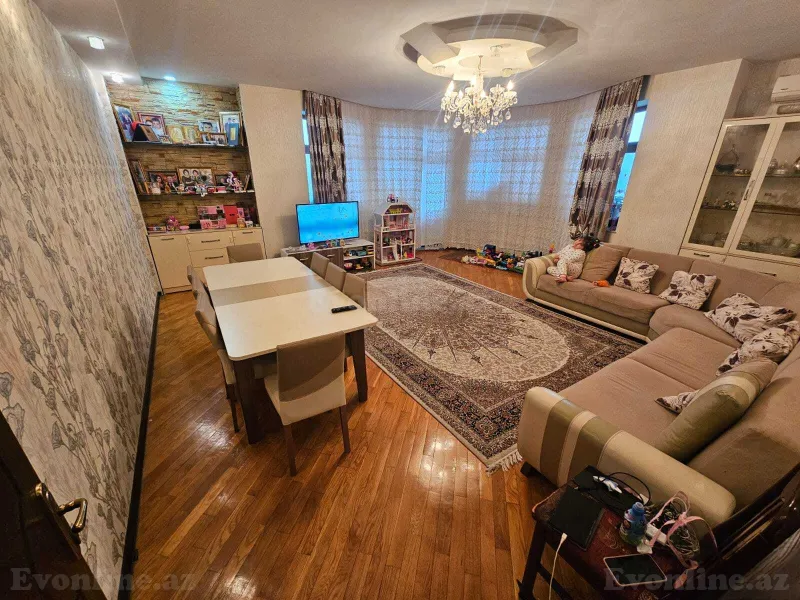 Satılır 2 otaqlı Mənzil Yeni tikili 105 m² Neftçilər m.