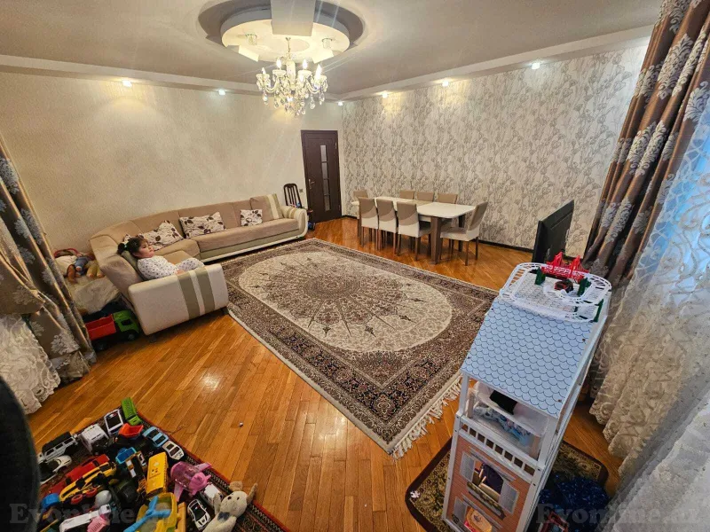 Satılır 2 otaqlı Mənzil Yeni tikili 105 m² Neftçilər m. - şəkil 3