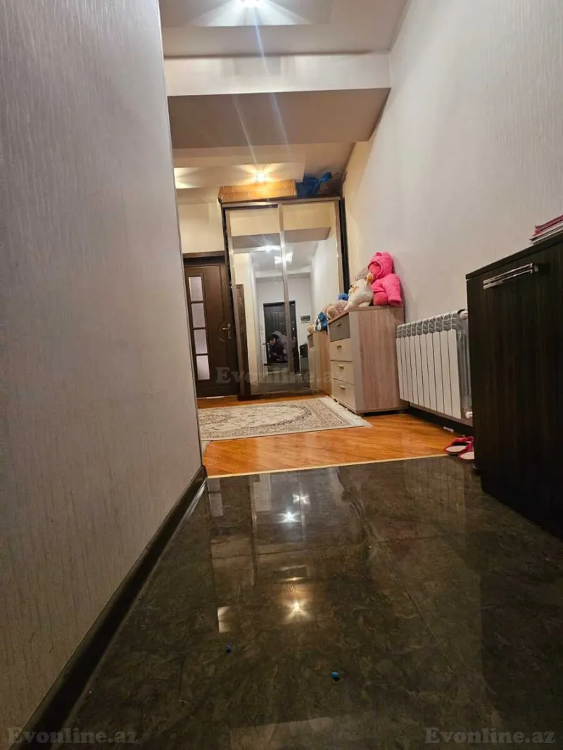 Satılır 2 otaqlı Mənzil Yeni tikili 105 m² Neftçilər m. - şəkil 17