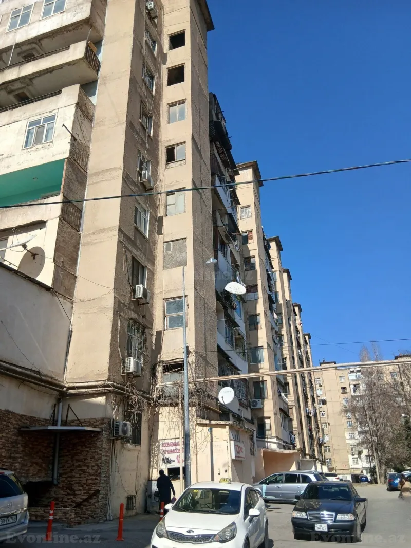 Satılır 2 otaqlı Mənzil Köhnə tikili 50 m² Azadlıq prospekti m. - şəkil 2