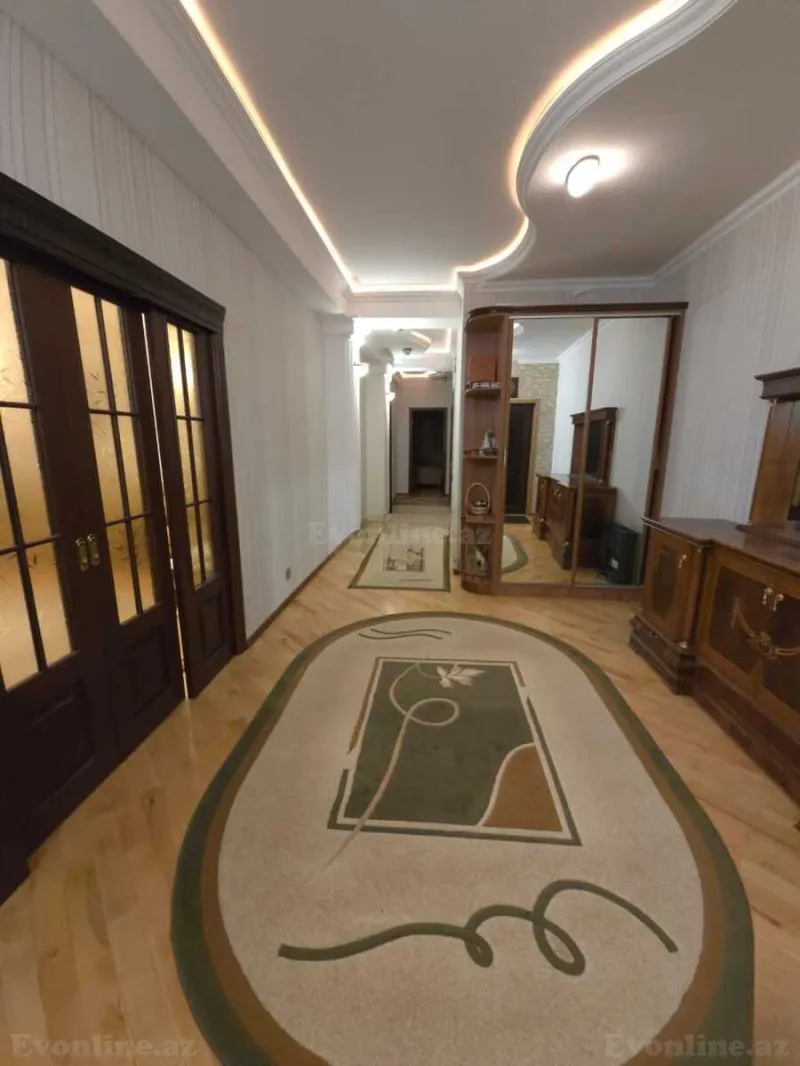 Satılır 4 otaqlı Mənzil Yeni tikili 150 m² 28 May m. - şəkil 8