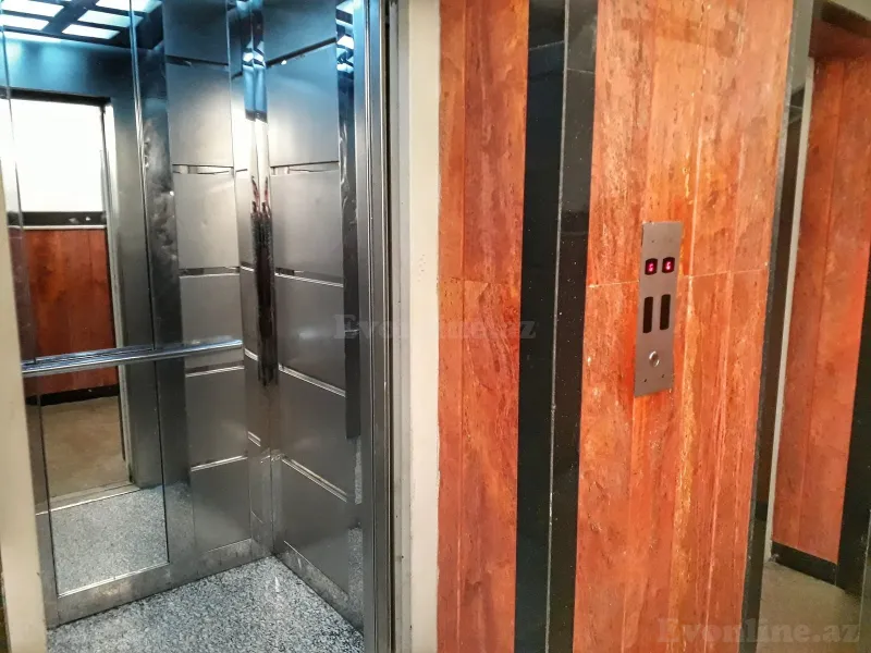 Satılır 4 otaqlı Mənzil Yeni tikili 150 m² 28 May m. - şəkil 29