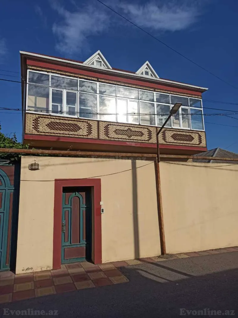 5 otaqlı Həyət evi 220 m² Bakıxanov Kirayə verilir