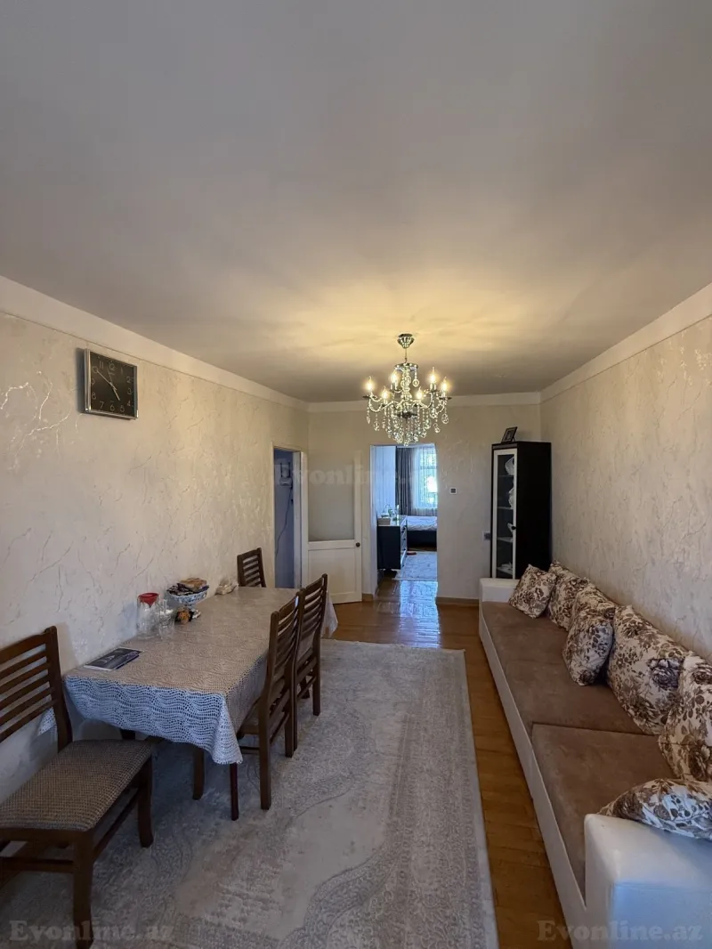 Satılır 3 otaqlı Mənzil Köhnə tikili 70 m² Neftçilər m. - şəkil 2
