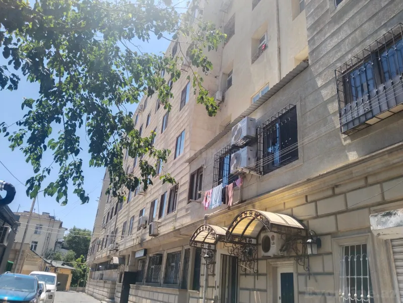 Satılır 4 otaqlı Mənzil Köhnə tikili 65 m² Nizami m.