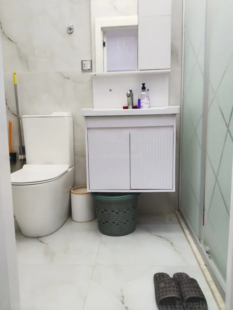 Satılır 4 otaqlı Mənzil Köhnə tikili 65 m² Nizami m. - şəkil 8