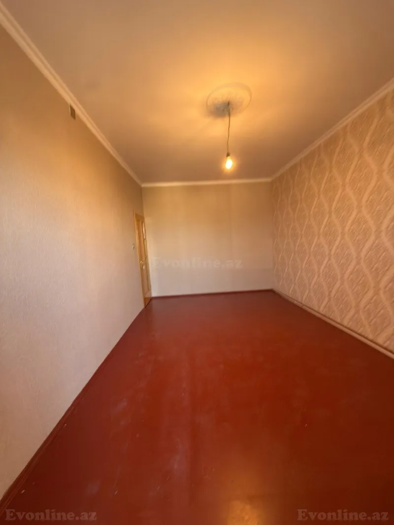Satılır 5 otaqlı Mənzil Köhnə tikili 130 m² Yeni Yasamal