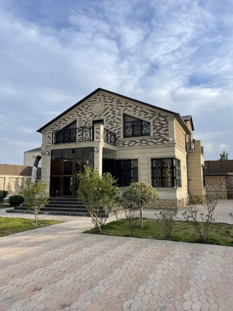 8 otaqlı Həyət evi 300 m² Sea Breeze Satılır