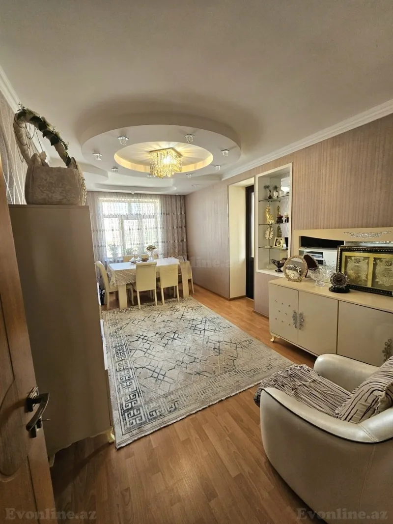 Satılır 5 otaqlı Mənzil Köhnə tikili 130 m² Yeni Günəşli - şəkil 2