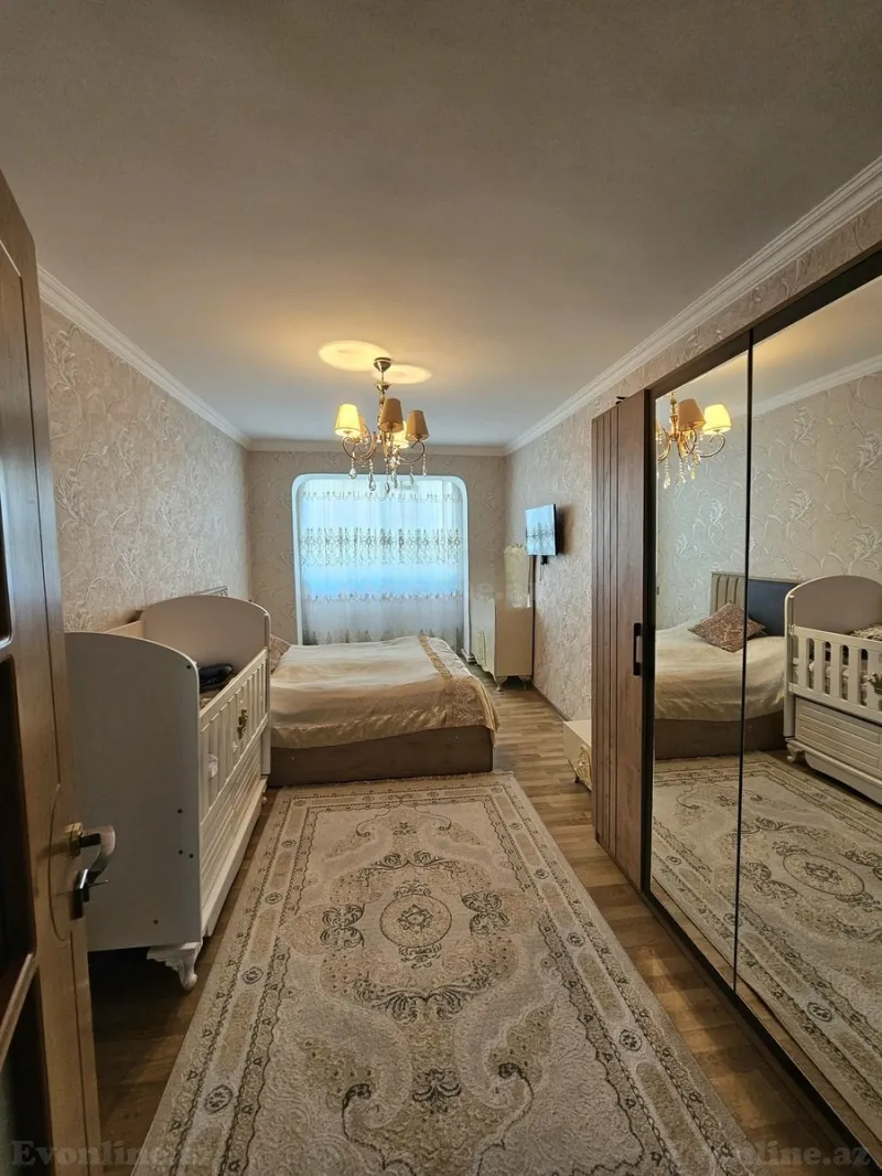 Satılır 5 otaqlı Mənzil Köhnə tikili 130 m² Yeni Günəşli - şəkil 5