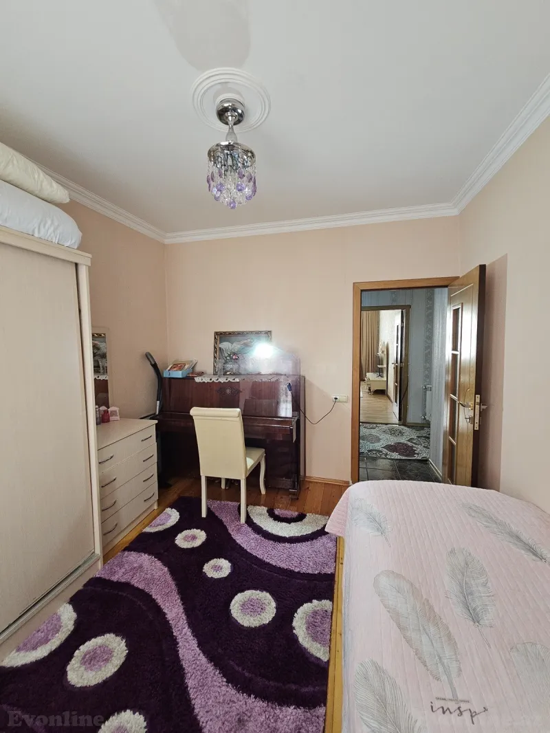 Satılır 5 otaqlı Mənzil Köhnə tikili 130 m² Yeni Günəşli - şəkil 12