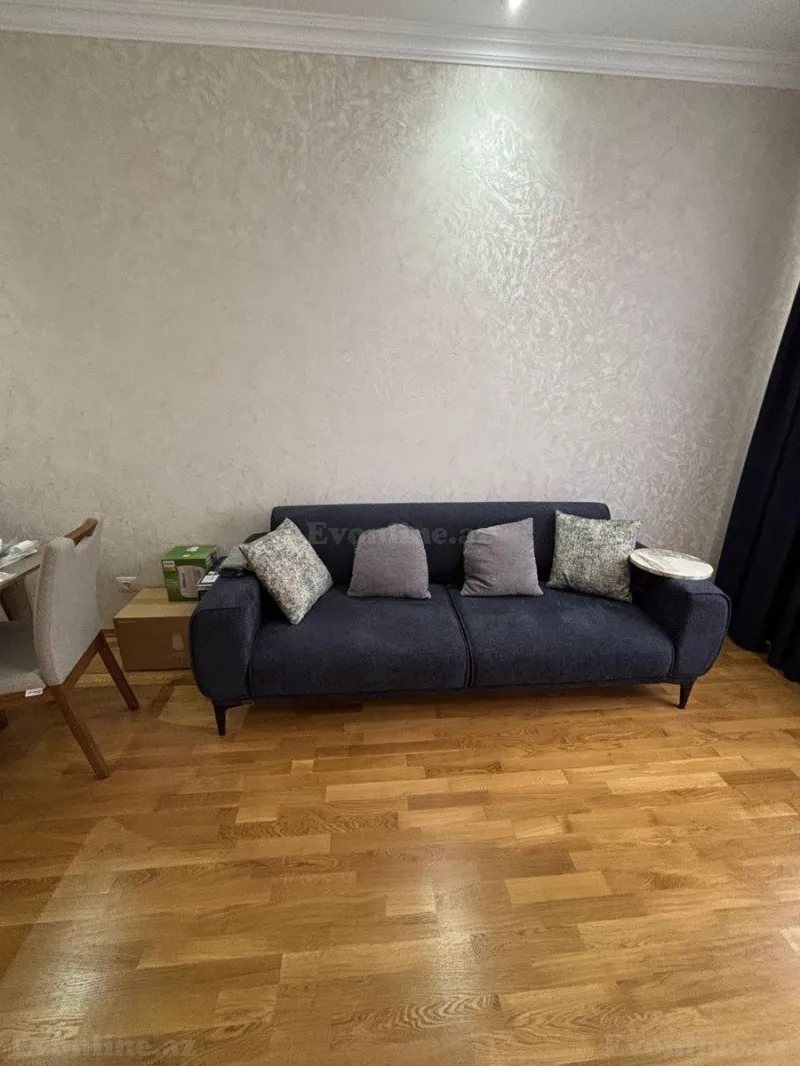 2 otaqlı Mənzil 65 m² Neftçilər m. Kirayə verilir