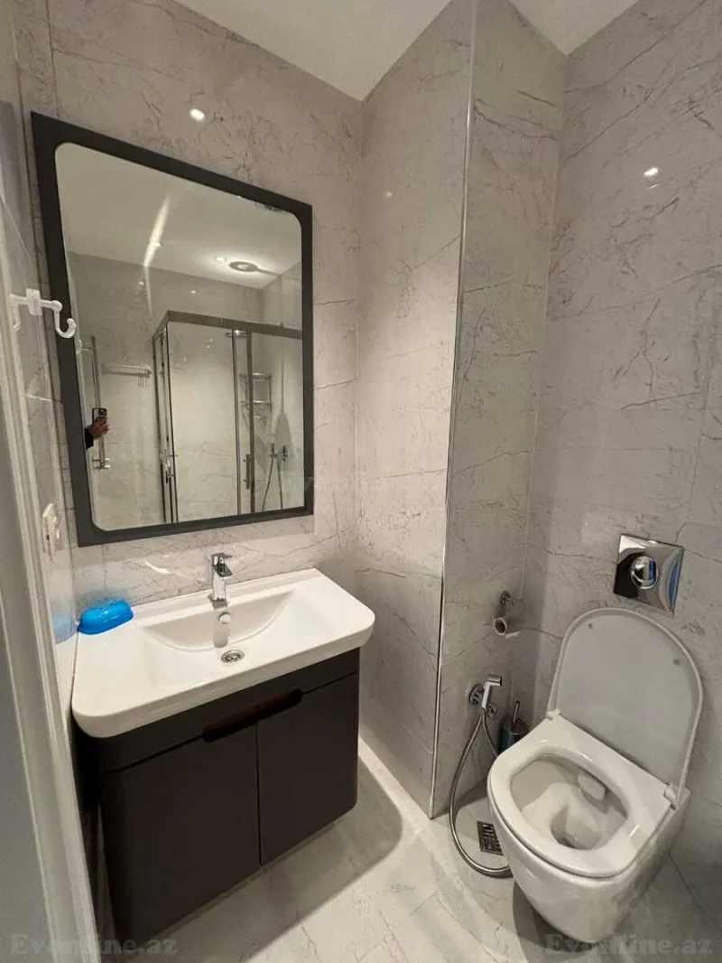 Kirayə verilir 2 otaqlı Mənzil Yeni tikili 65 m² Neftçilər m. - şəkil 11