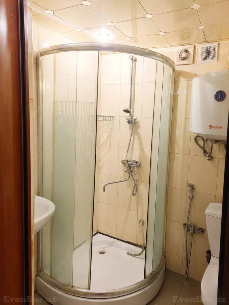 Satılır 1 otaqlı Mənzil Köhnə tikili 35 m² 8 Noyabr m. - şəkil 6