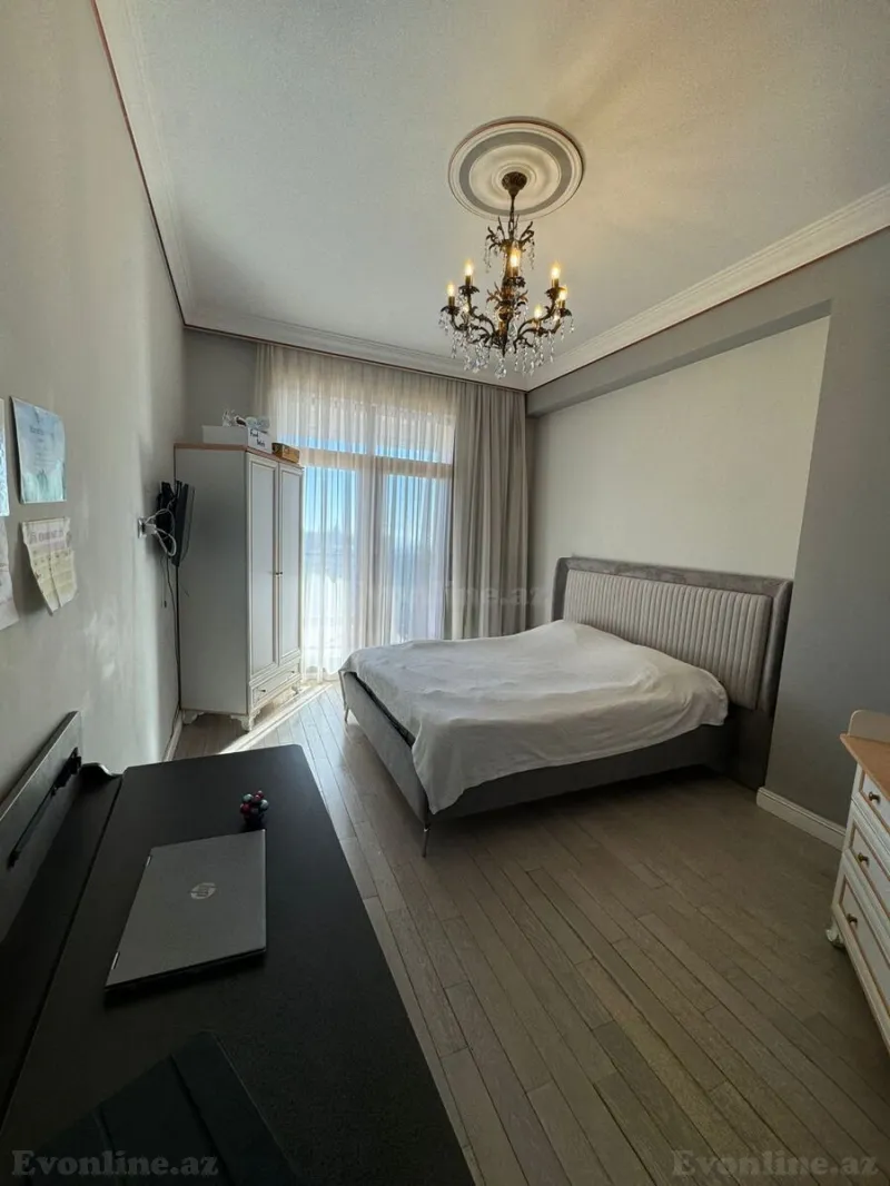 Kirayə verilir 4 otaqlı Mənzil Yeni tikili 200 m² Elmlər Akademiyası m. - şəkil 9