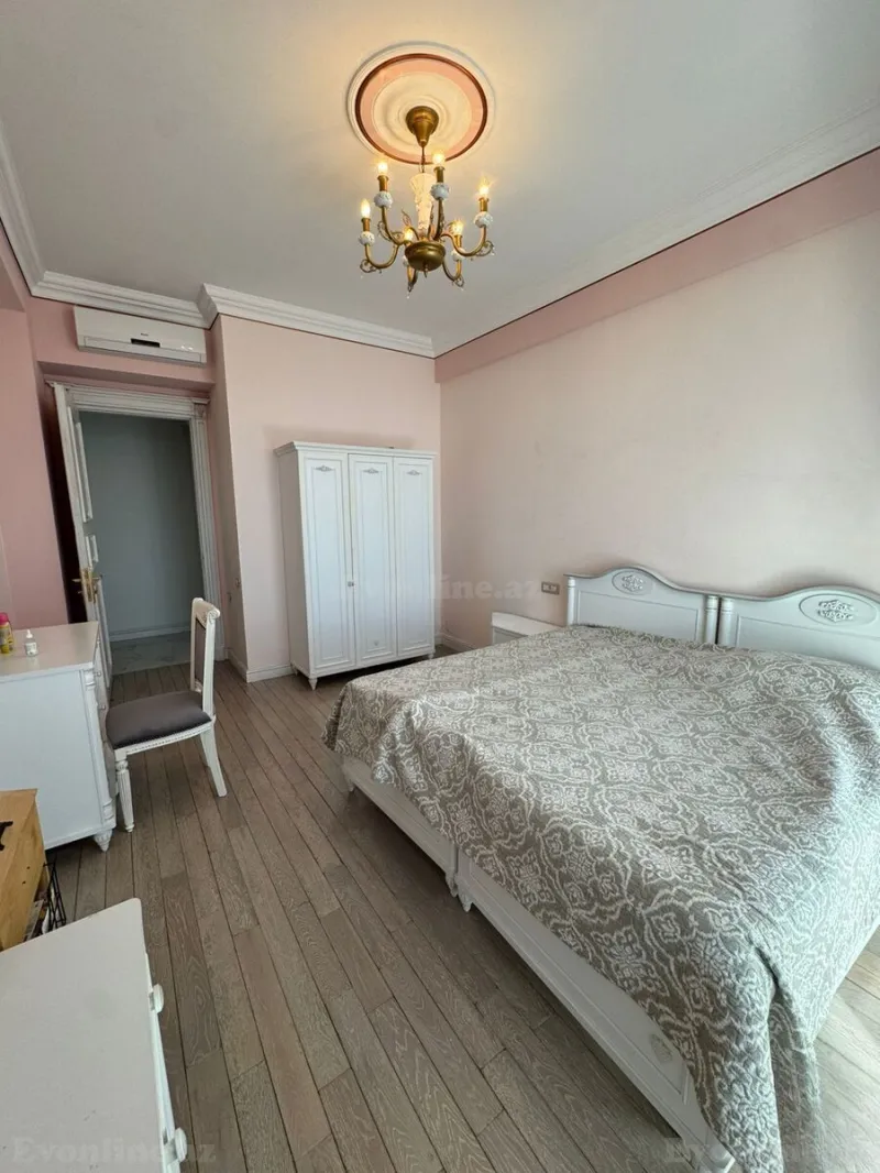 Kirayə verilir 4 otaqlı Mənzil Yeni tikili 200 m² Elmlər Akademiyası m. - şəkil 13