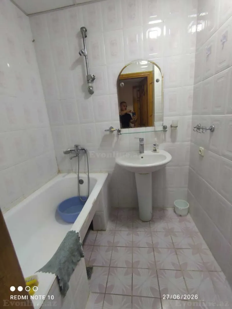 Kirayə verilir 5 otaqlı Mənzil Köhnə tikili 120 m² Əhmədli m.