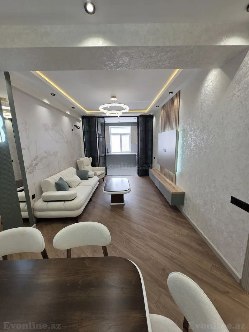 Bakı, Xətai r., Həzi Aslanov m.da 3 otaqlı mənzil satılır