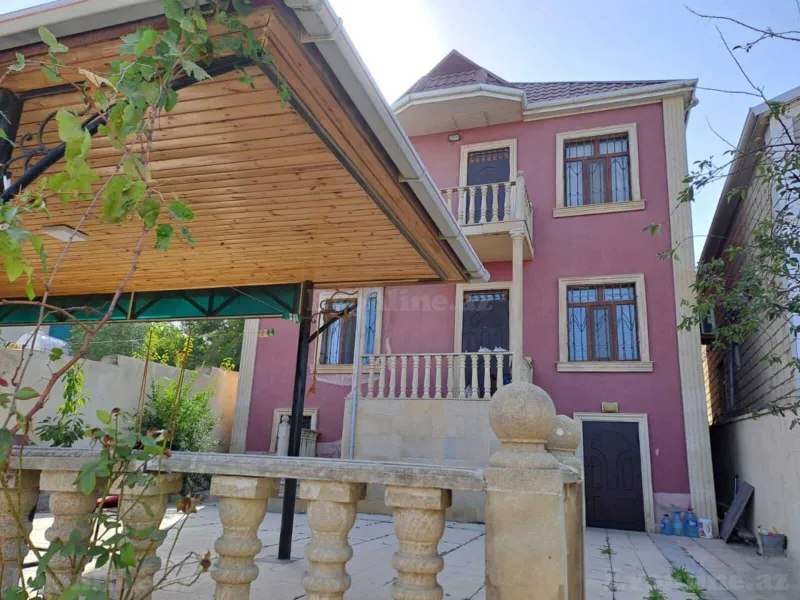 Bakı, Binəqədi r., Xocəsənda 4 otaqlı həyət evi satılır